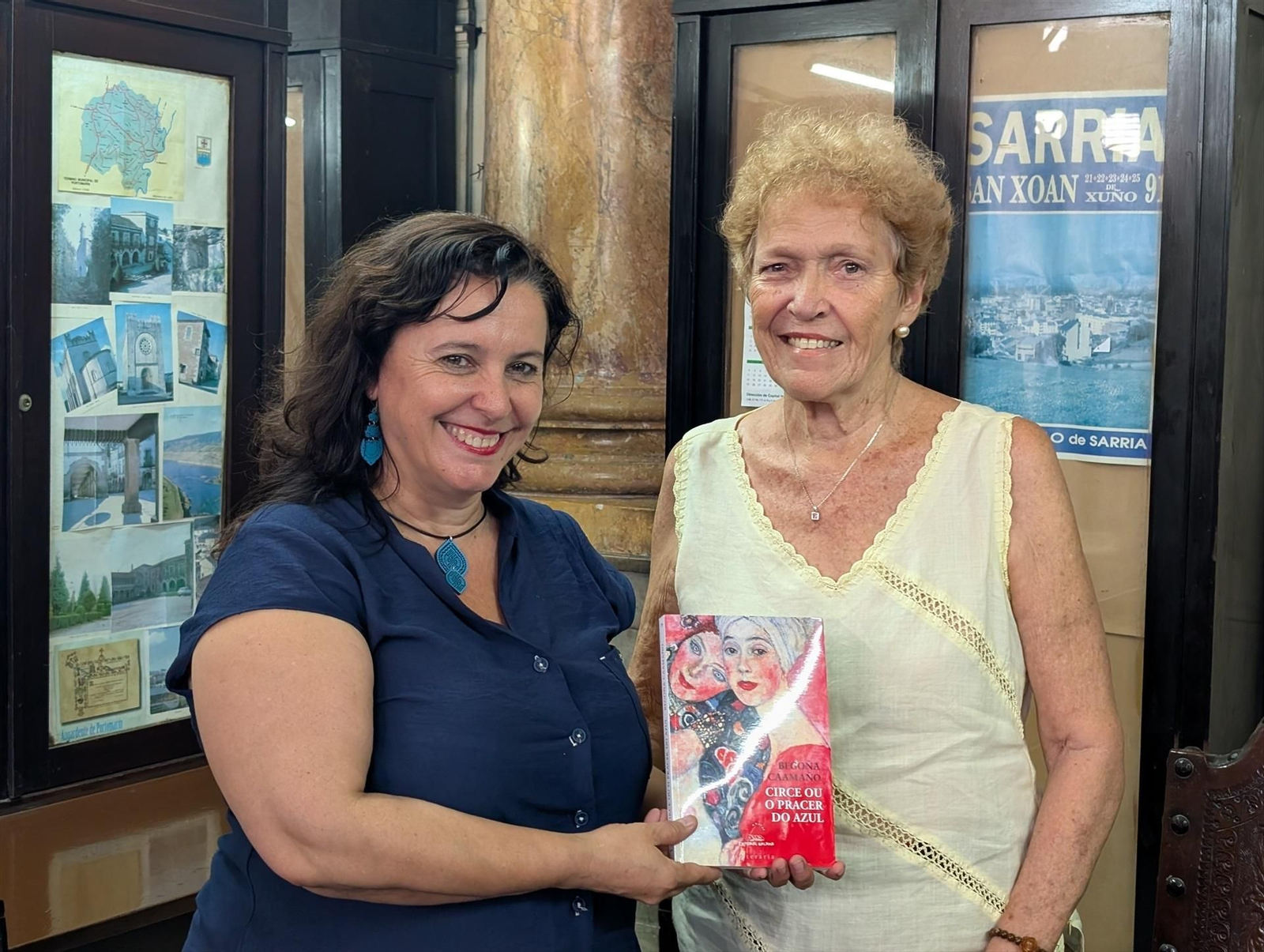 La eurodiputada del BNG, Ana Miranda, junto a la presidenta de la Agrupación de Sociedades Representativas de Municipios y Parroquias de Galicia en Cuba, Juana Caridad Fernández Pérez