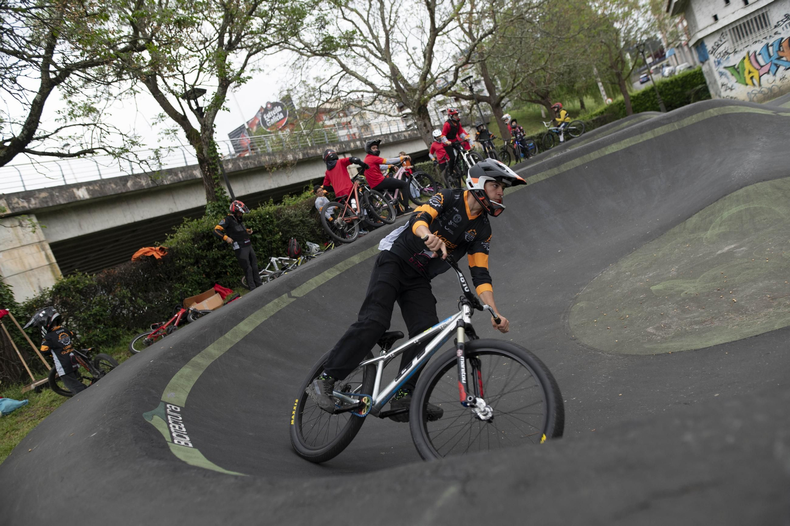 Galería | +Deporte La Región impulsa el pumptrack en Ourense de la mano de Maese Riders