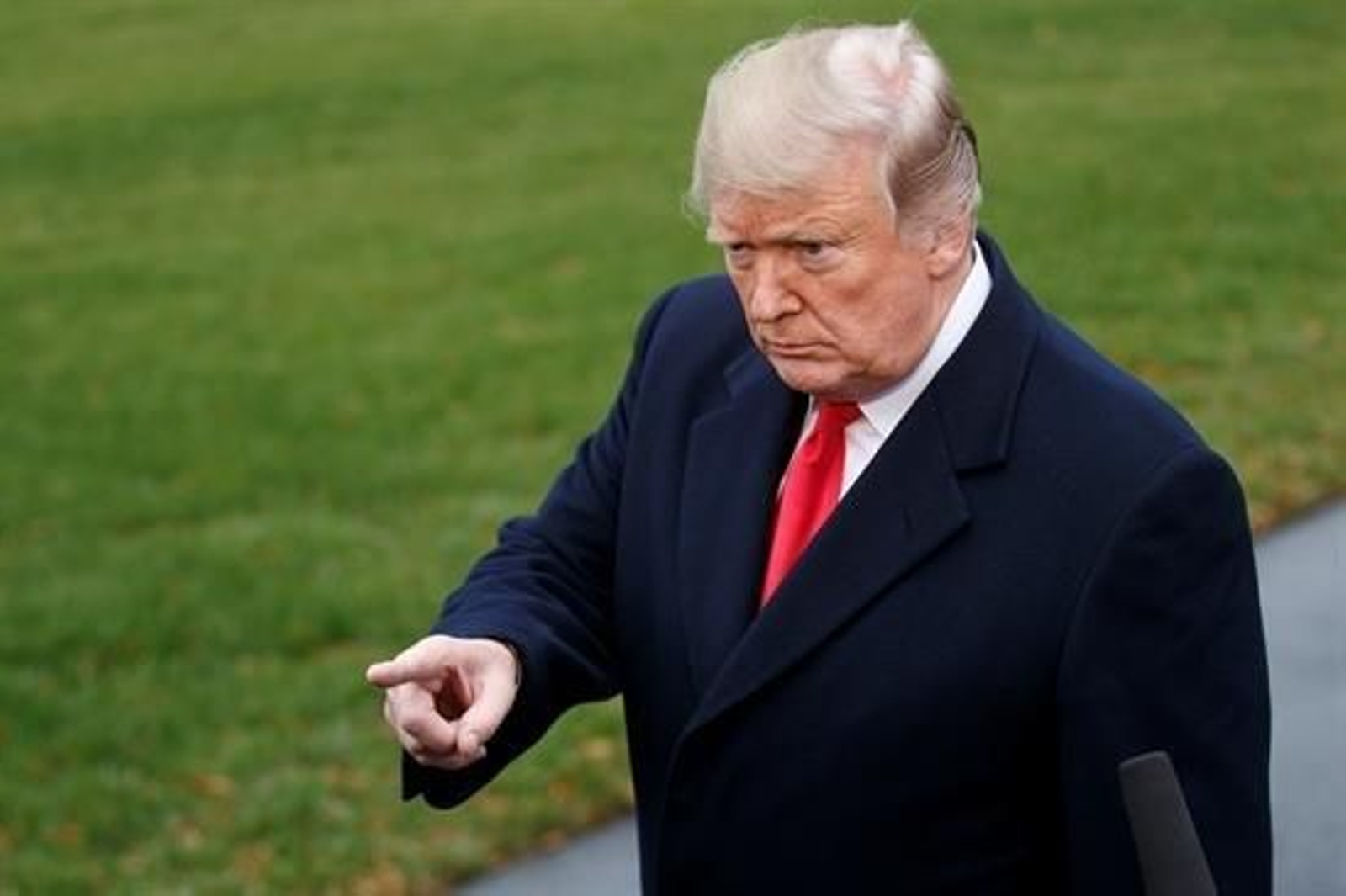 El presidente de EEUU, Donald Trump, responde este martes a preguntas de los periodistas, en la Casa Blanca.