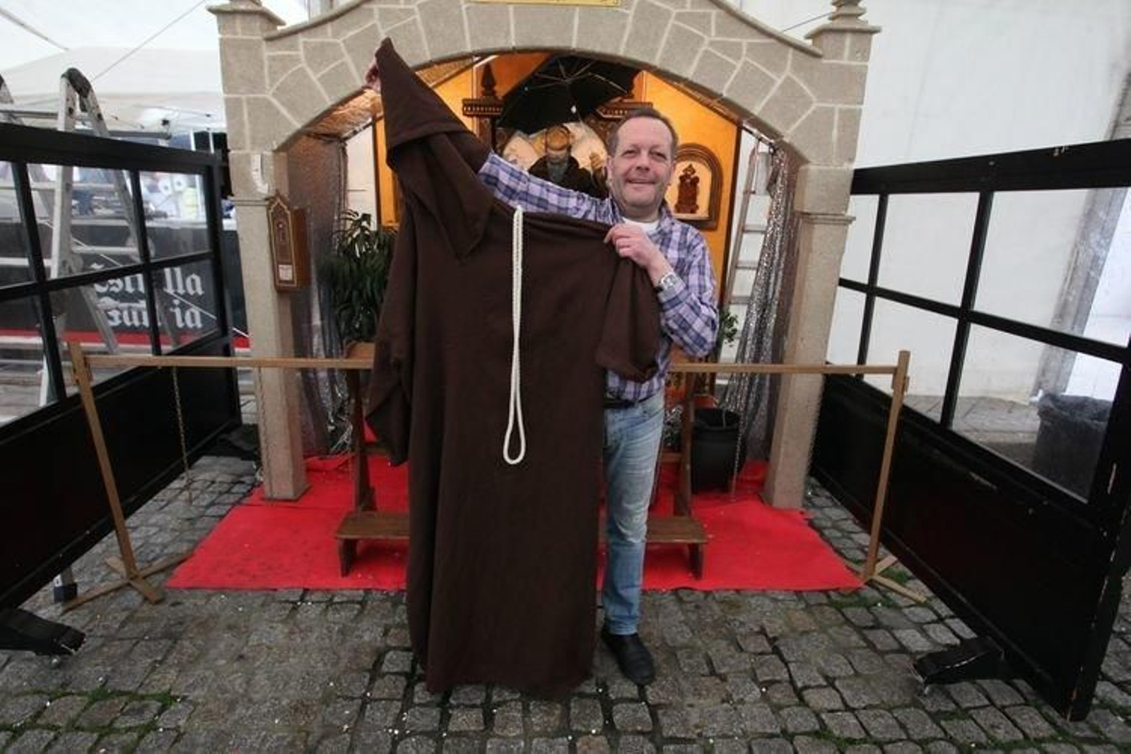 Alberto Pérez Gutiérrez, presidente de la asociación pontina Frei Canedo. (JOSÉ PAZ)