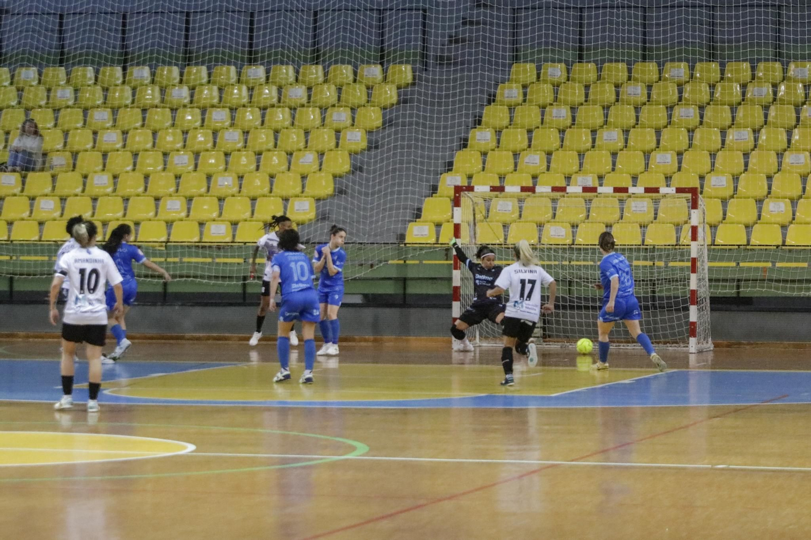 Galería | Ourense Ontime cae ante el líder