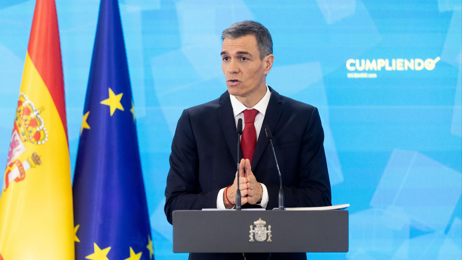 El presidente del Gobierno, Pedro Sánchez, durante una rueda de prensa, en el Palacio de la Moncloa, a 15 de diciembre de 2025