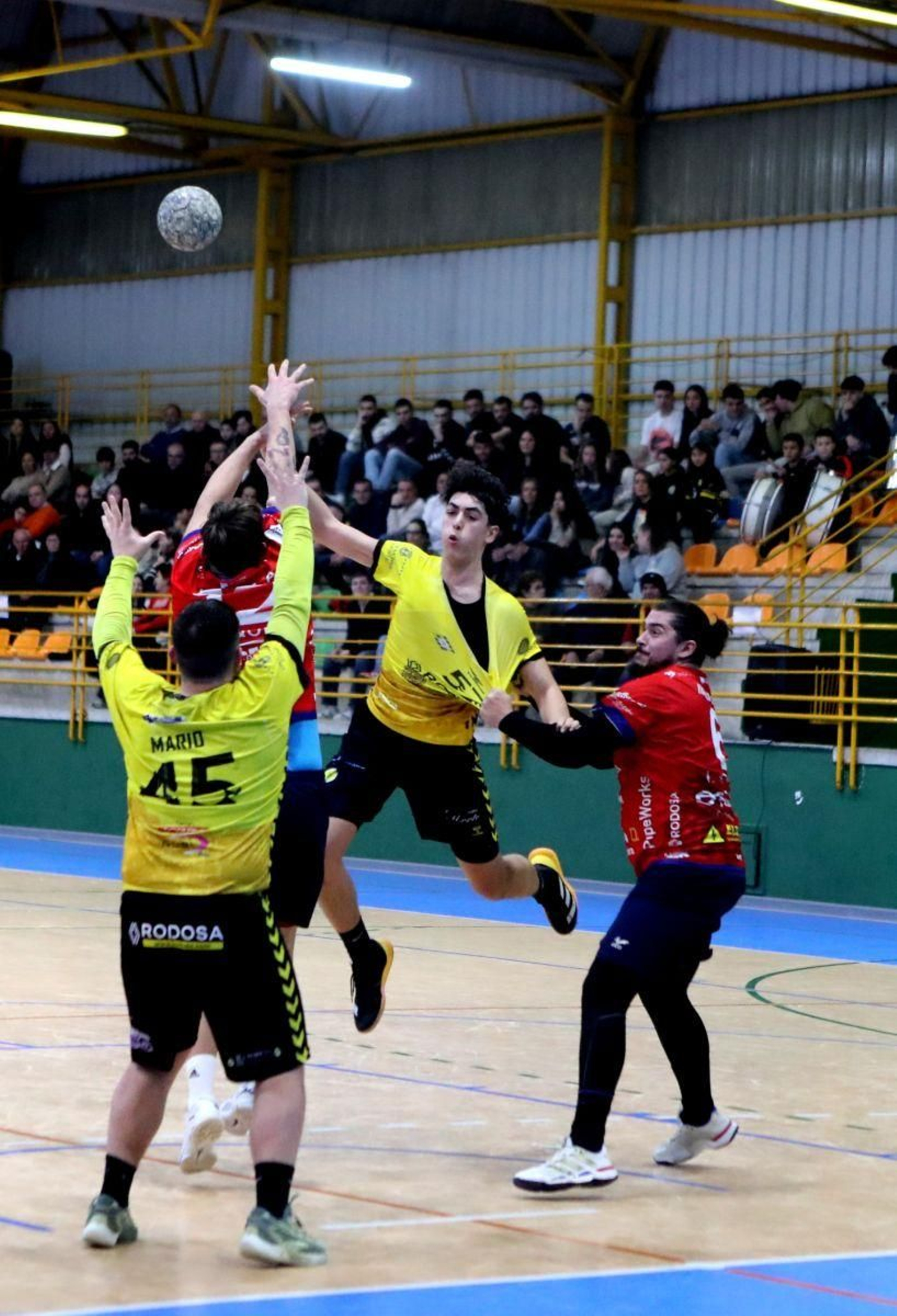 Intensa defensa en O Consello.