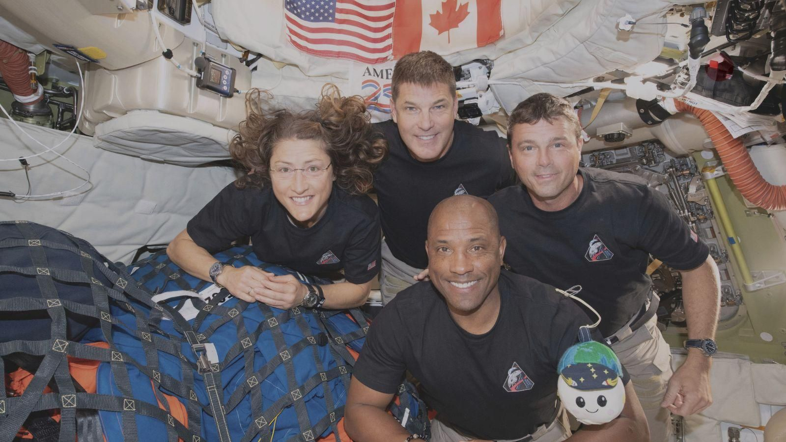 Los cuatro astronautas que estuvieron a bordo de la nave Orión durante diez días.