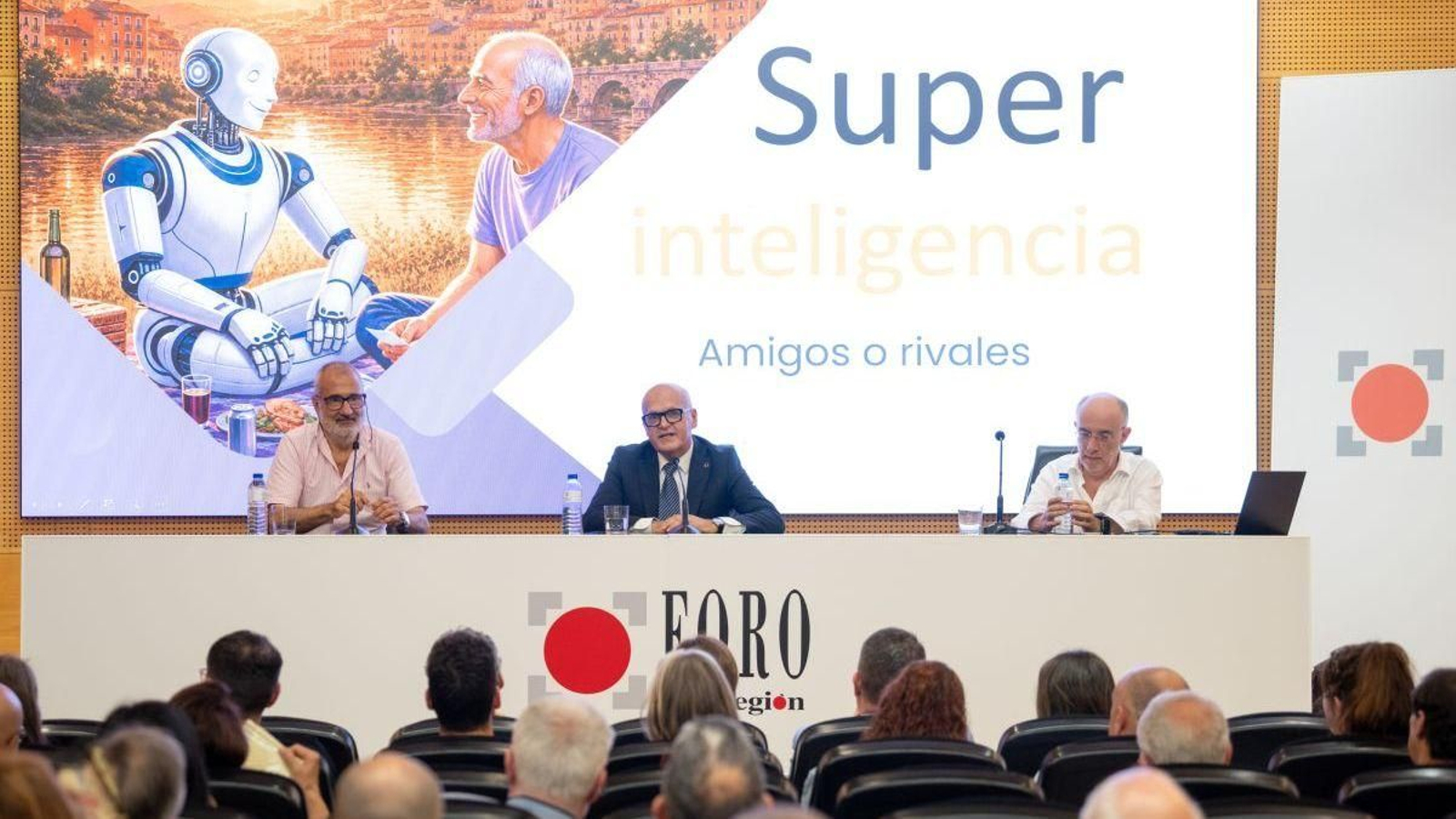 José Manuel Torralba, José Manuel Baltar y Ángel García disertan bajo la mirada del público.