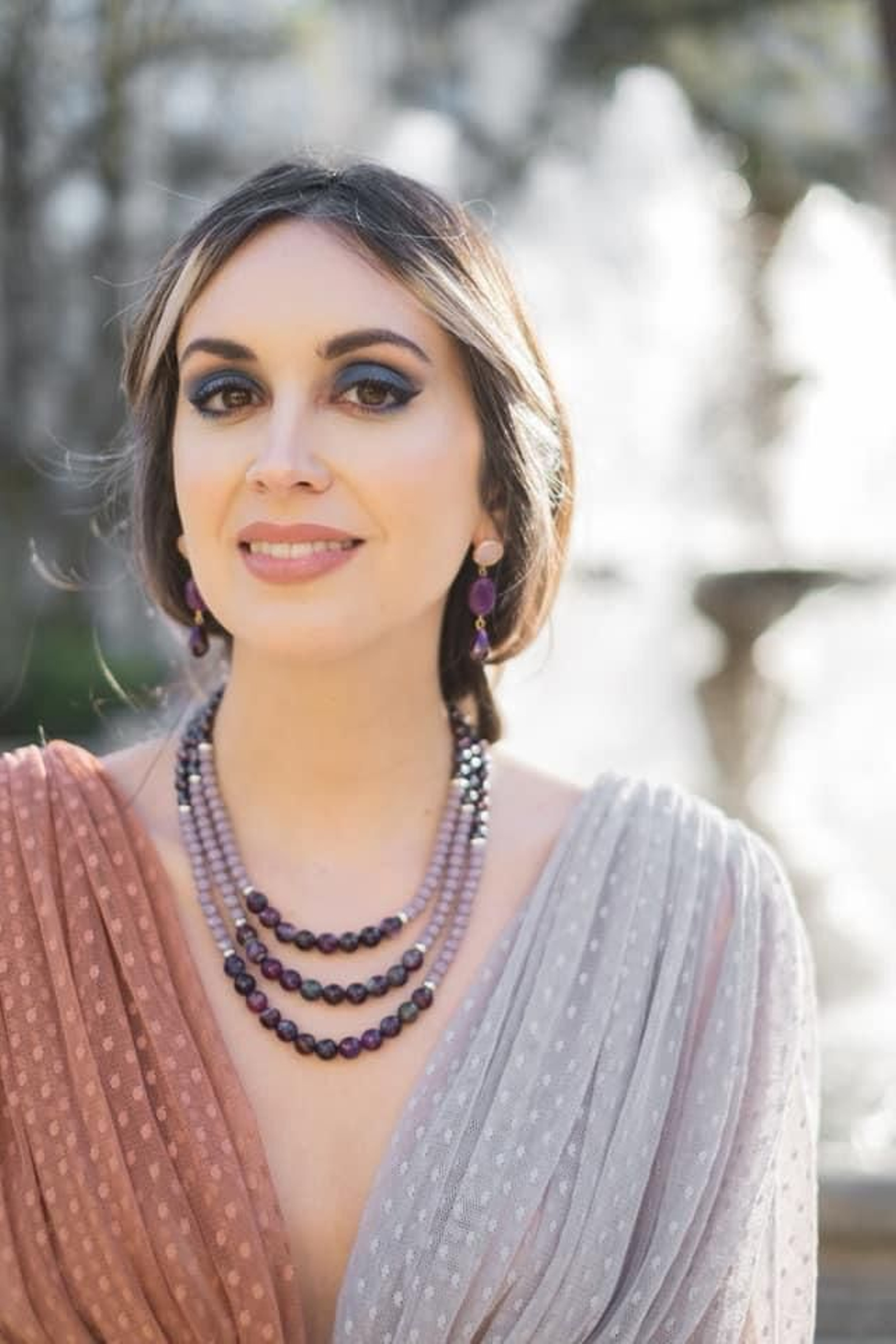 GARGANTILLA TRES VUELTAS PERLACRISTALAGATA75€