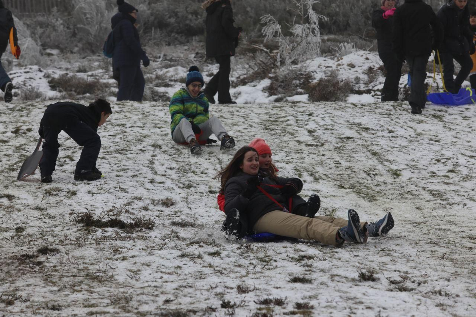 Jornada de esquí en la nieve (Foto: José Paz)