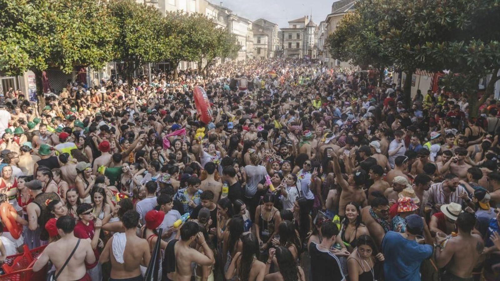 Encuentro multitudinario en la batucada de Verín.