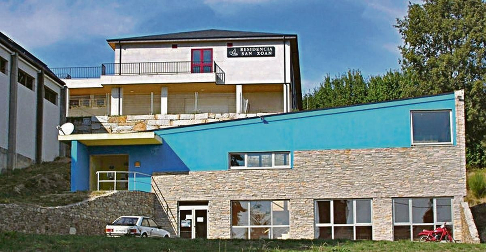 Exteriores de la residencia de San Xoán de Río de la Fundación San Rosendo.