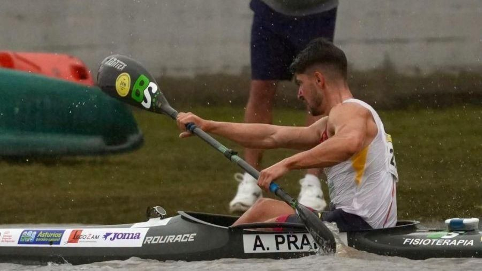 Adrián Prada, durante una de las pruebas en el Campeonato del Mundo de piragüismo maratón.