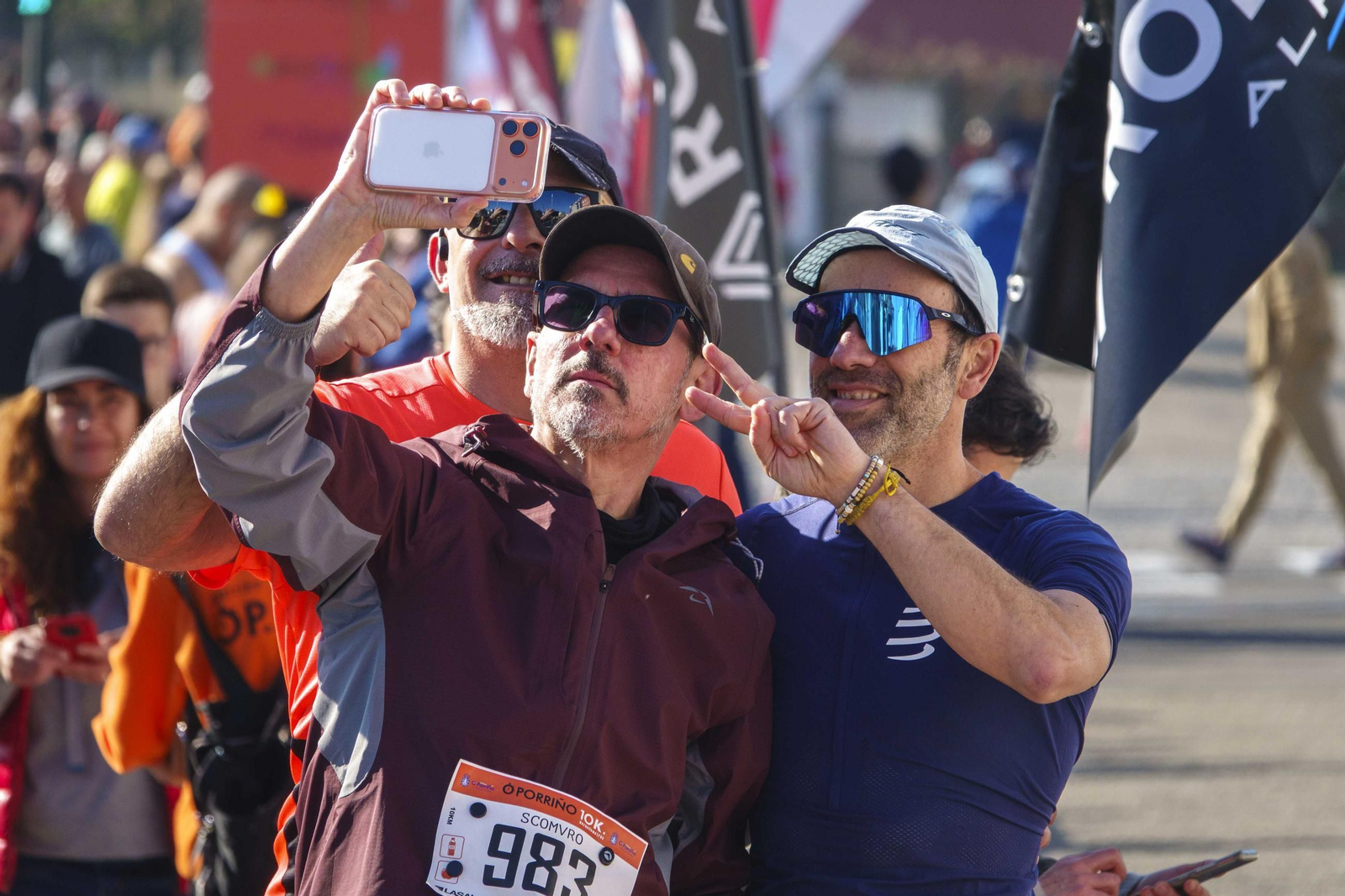 Galería | Pequeños y mayores se divierten en la 10K de Porriño