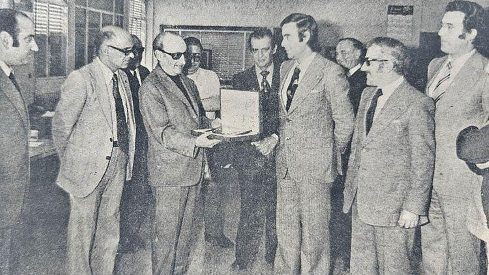 12 mayo 1976_Entrega de la placa de la.jpg_web