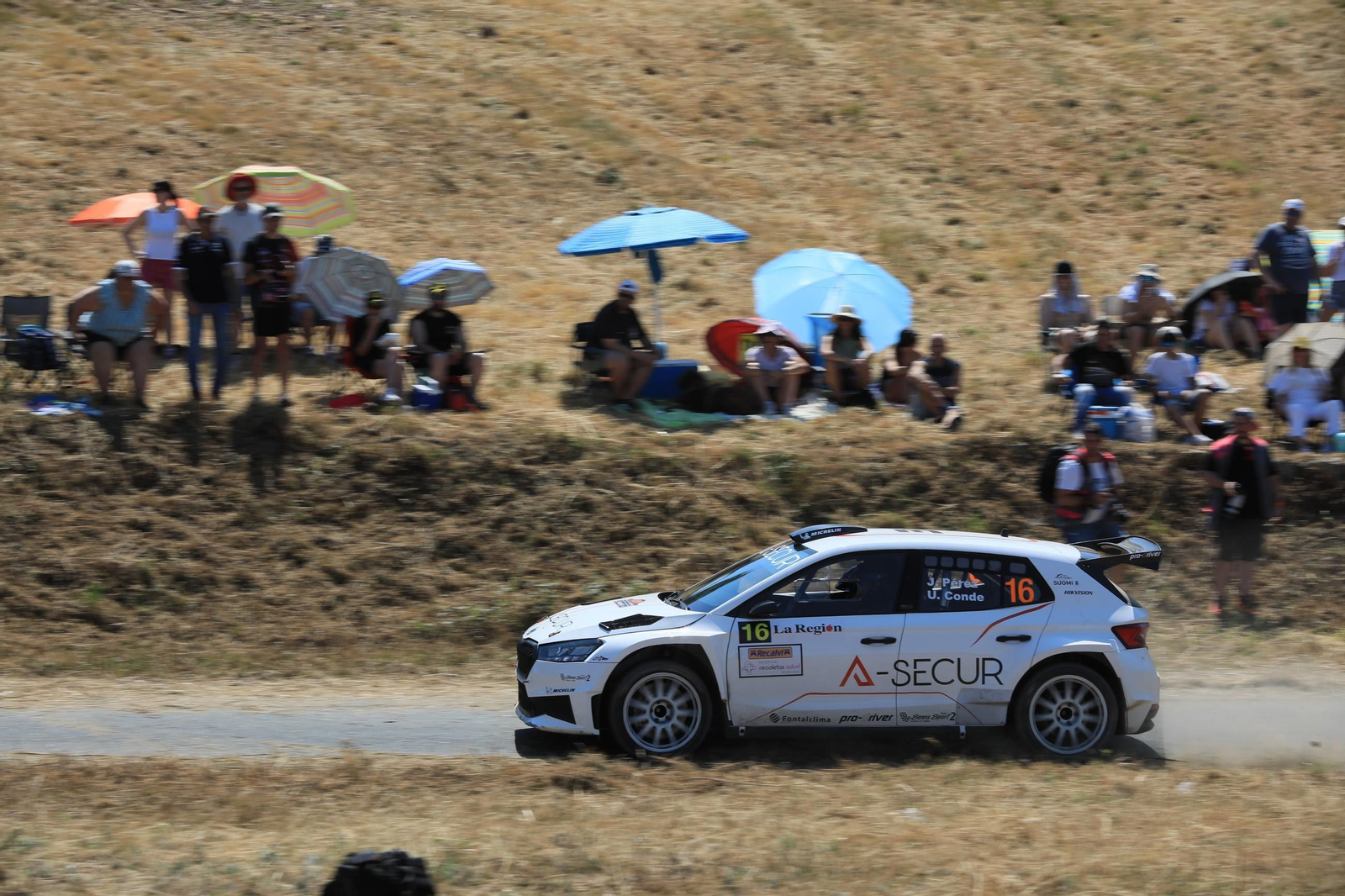 Galería | El público disfruta del Rally de Ourense en el tramo Cartelle-Toén, en fotos