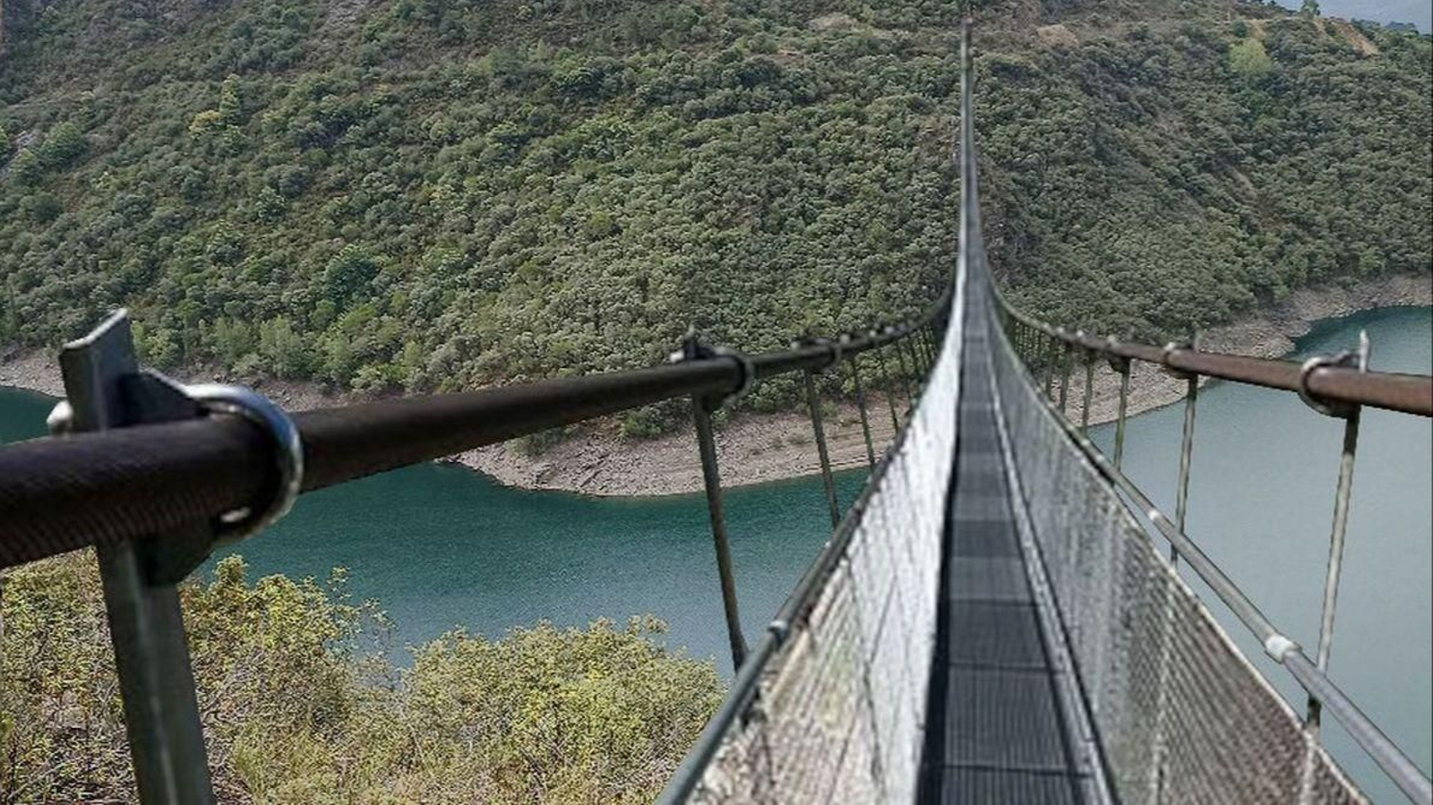 El puente peatonal