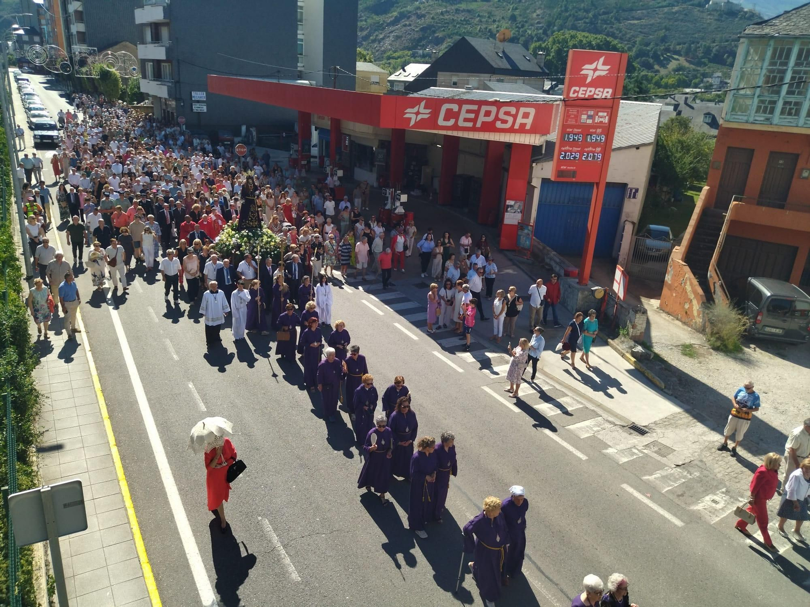 Galería |  El Nazareno reunió a fieles de toda Valdeorras