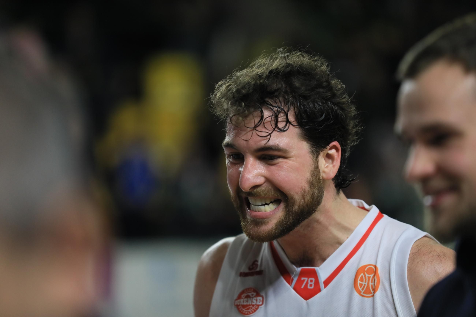 Galería | El Pazo disfruta de un sábado de baloncesto y Entroido