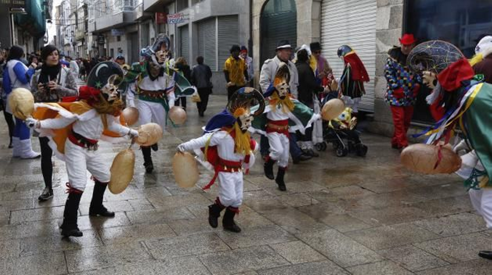 Xinzo disfrutó de su lunes de Entroido