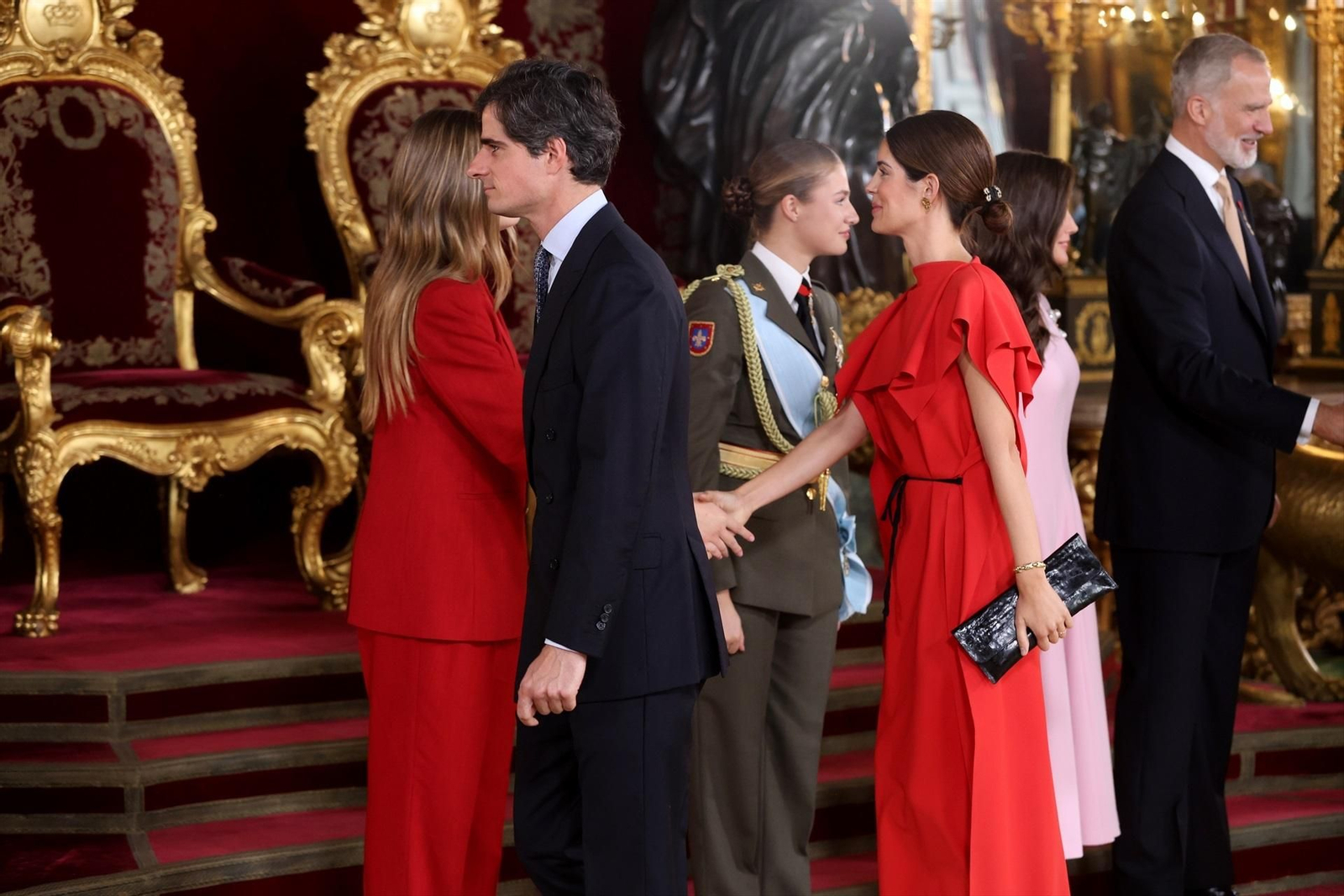 Galería | Los reyes, la princesa Leonor y la infanta Sofía presiden la recepción del 12 de octubre