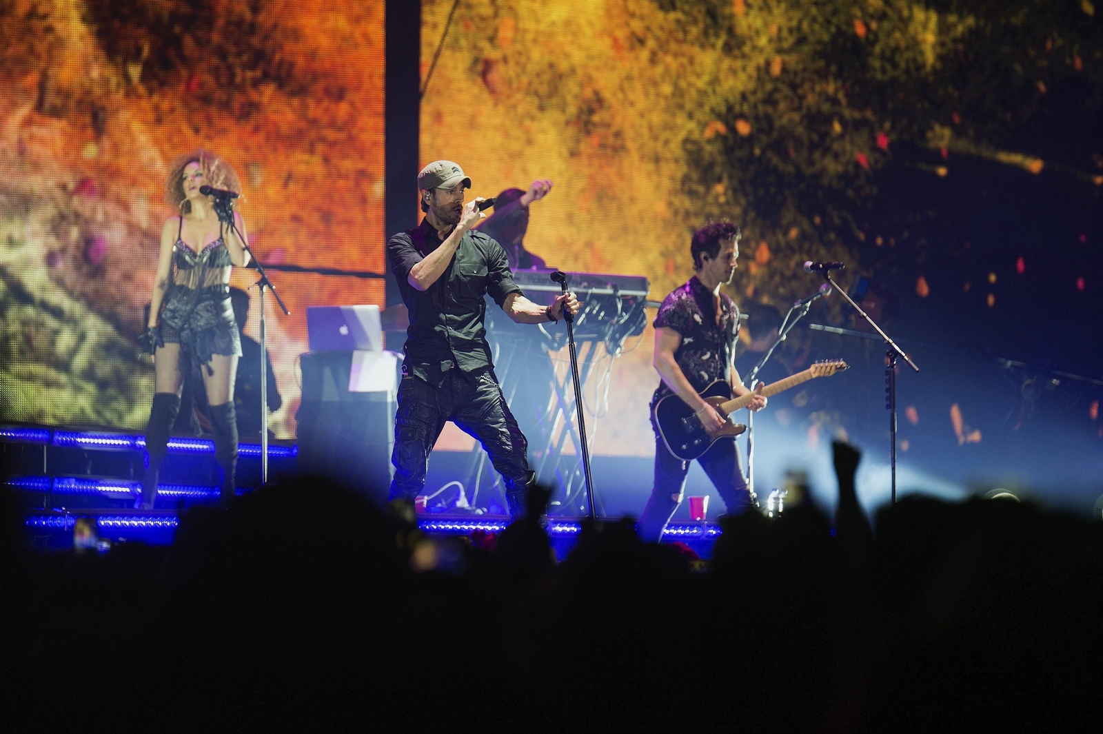 Enrique Iglesias, durante su actuación en Santander.