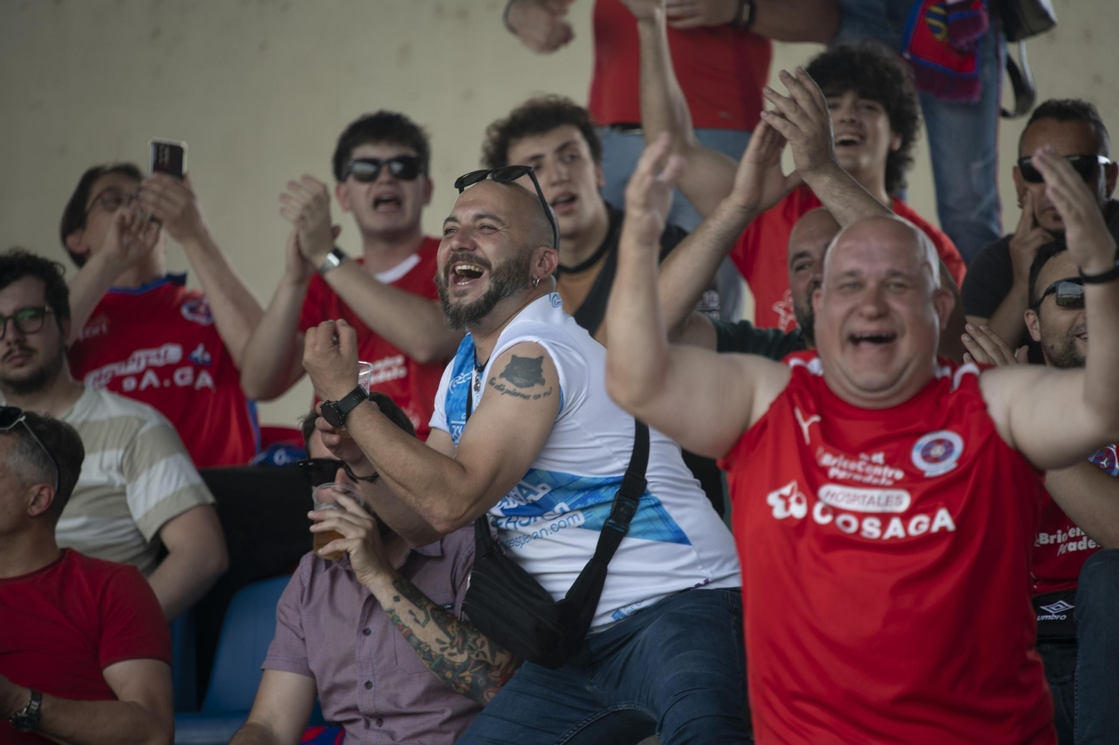 Galería | La UD Ourense quiere llegar a Primera Federación y la afición se vuelca con el equipo en O Couto