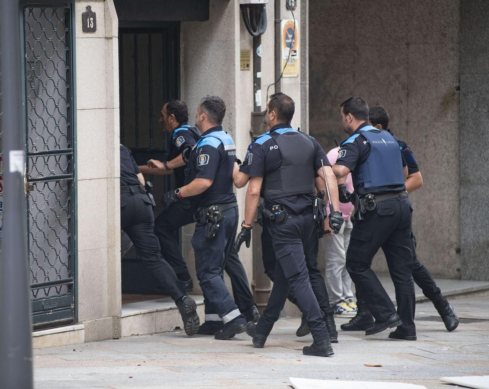 Intervención de la Policía ((Foto: Xesús Fariñas)