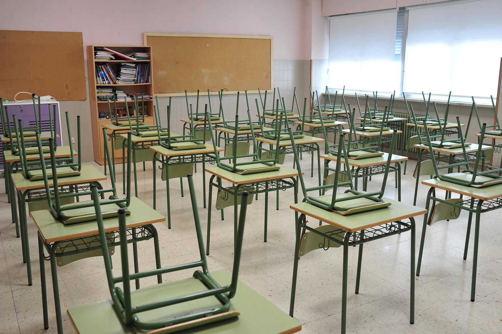 Una de las clases del CEIP Manuel Sueiro, que hoy se vuelve a llenar de alumnos en el primer día de clase de este curso 2026/27.