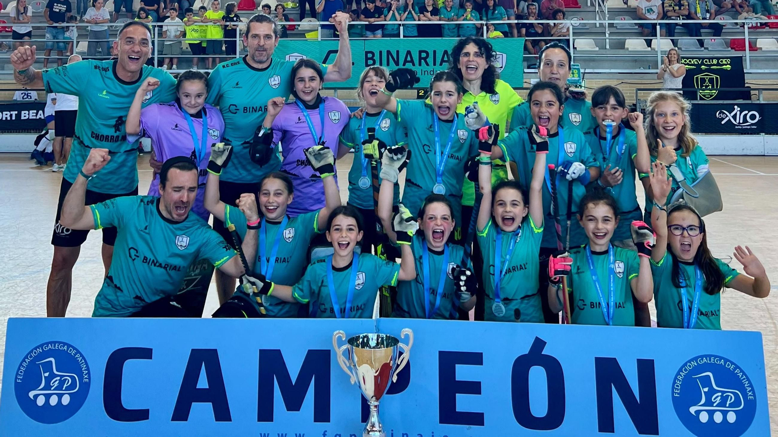 El benjamín femenino del Hockey Club Cíes, campeón gallego.