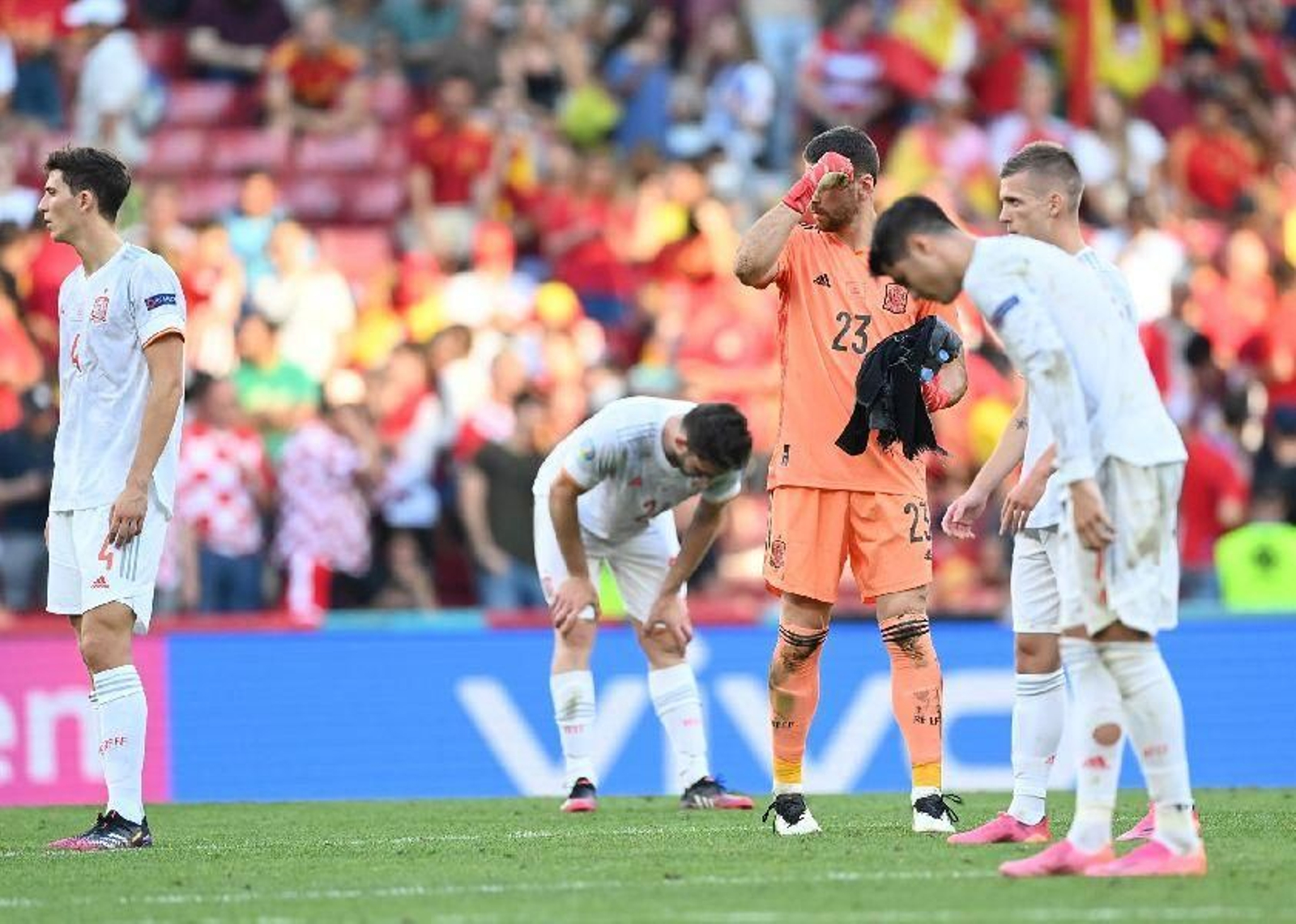 España sufre en su pase a cuartos 35