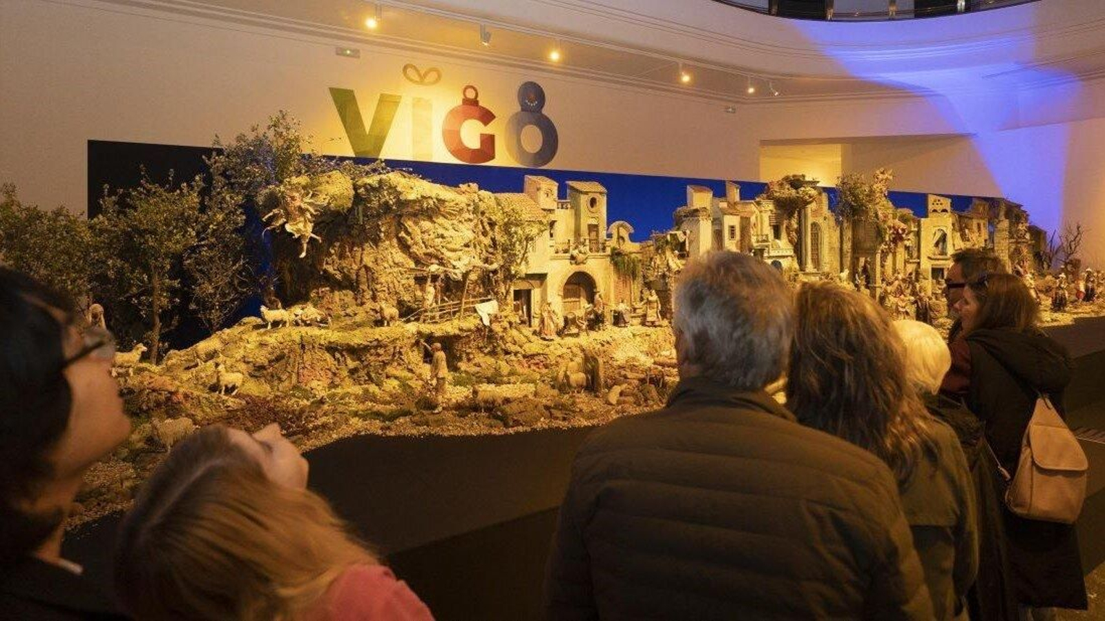 El Belén de Casa das Artes abrió sus puertas con 250 metros cuadrados expuestos y más de 200 figuras para representar la Natividad.