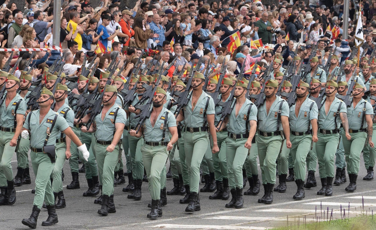 Galería | Las mejores imágenes del histórico Día de las Fuerzas Armadas en Vigo