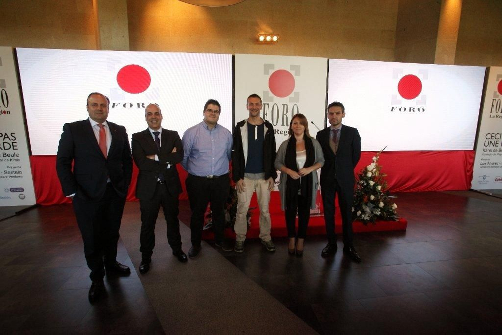 Karel de Beule, en el Foro La Región - 32