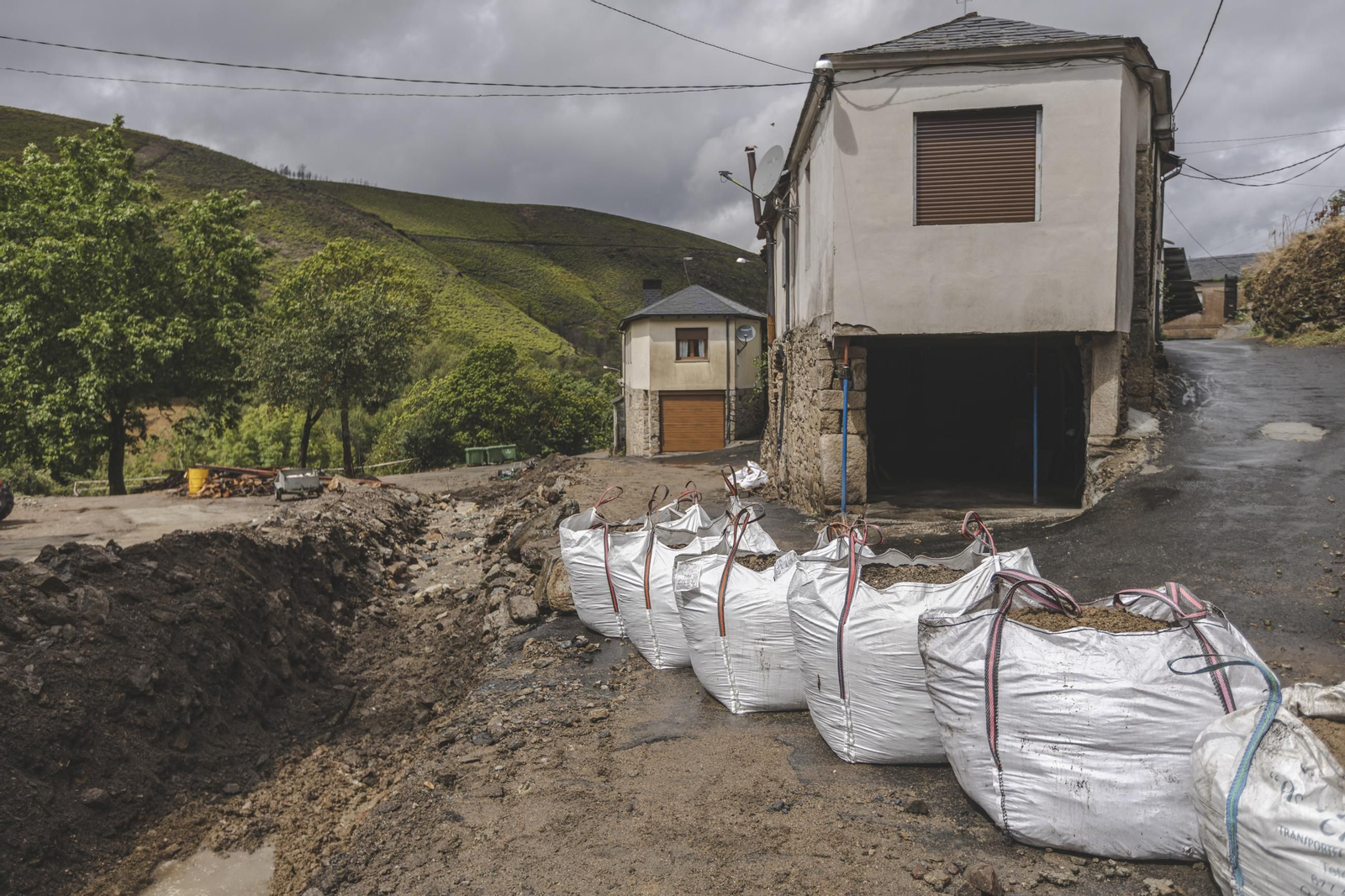 Galería | Viana do Bolo vuelve revivir las riadas de junio tras las intensas lluvias