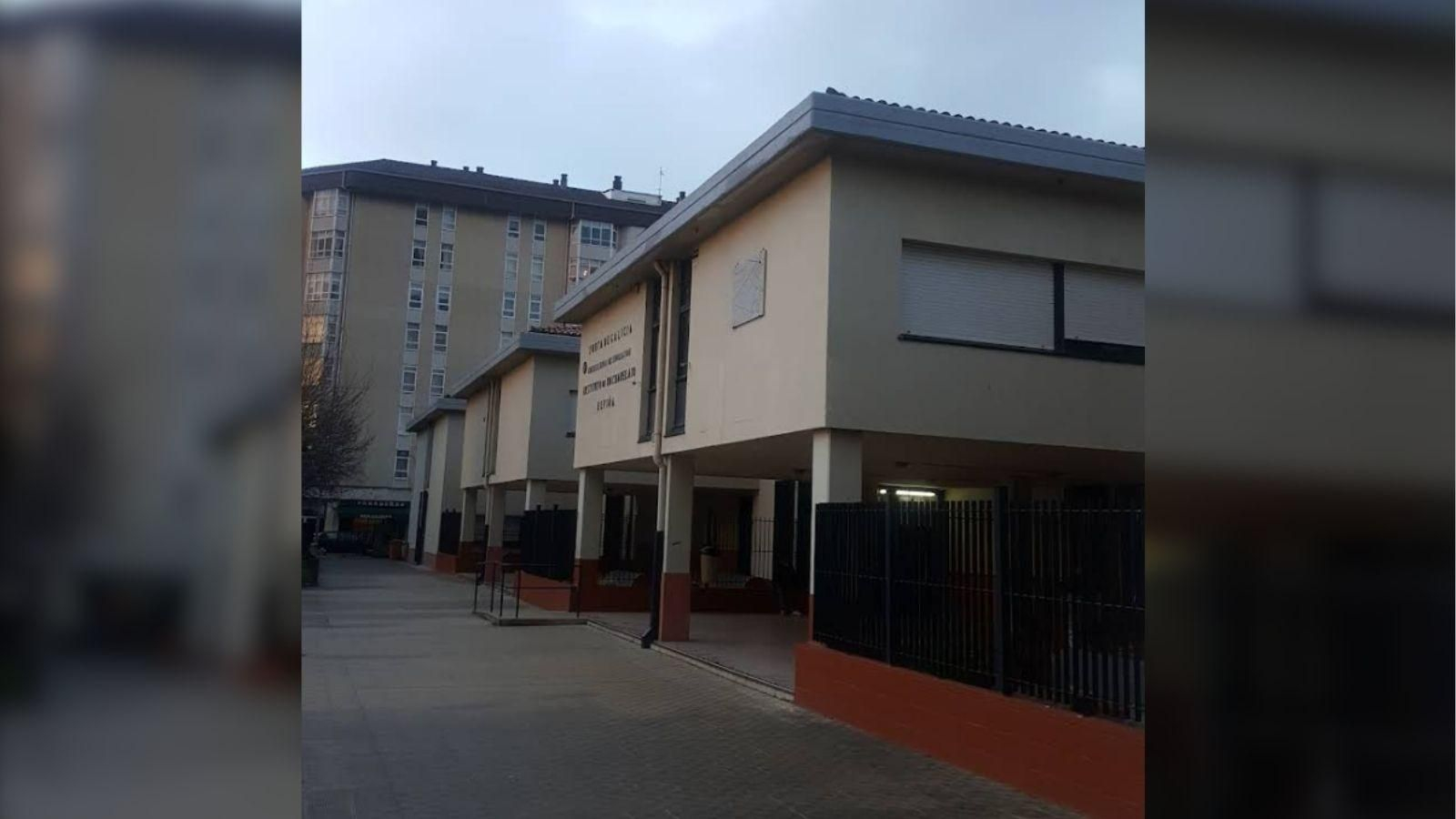 El IES Elviña, en A Coruña, donde más de medio centenar de estudiantes se han visto afectados por un brote de salmonela.