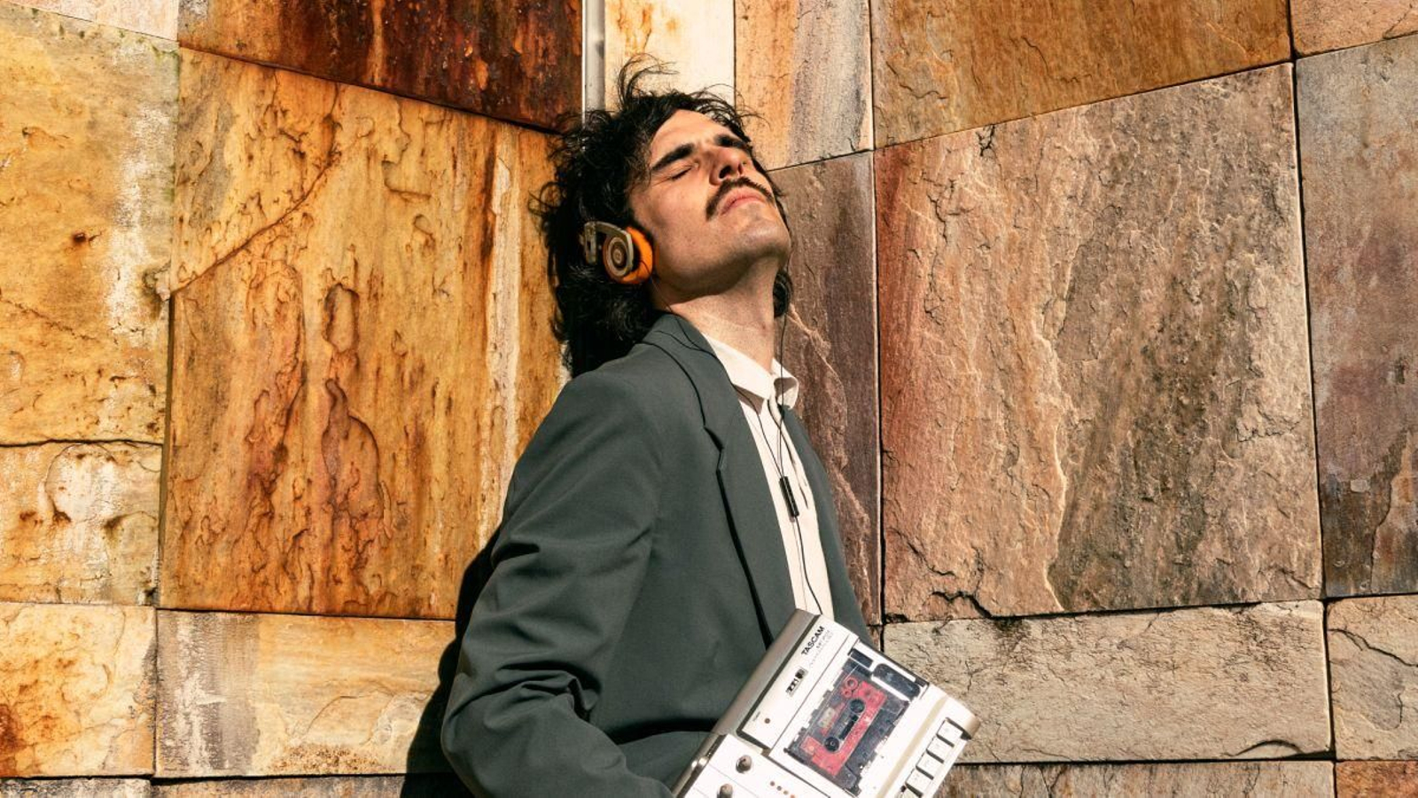 Santi Araújo tocará en directo este sábado en la sala Radar.