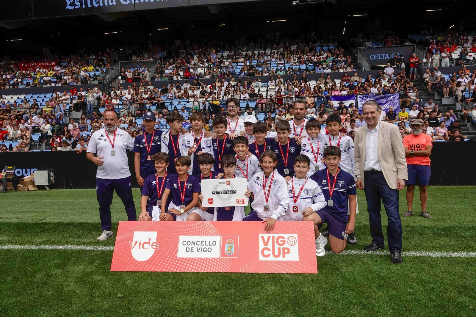 Galería | Balaídos despide la Vigo Cup con el acto de clausura y entrega de medallas