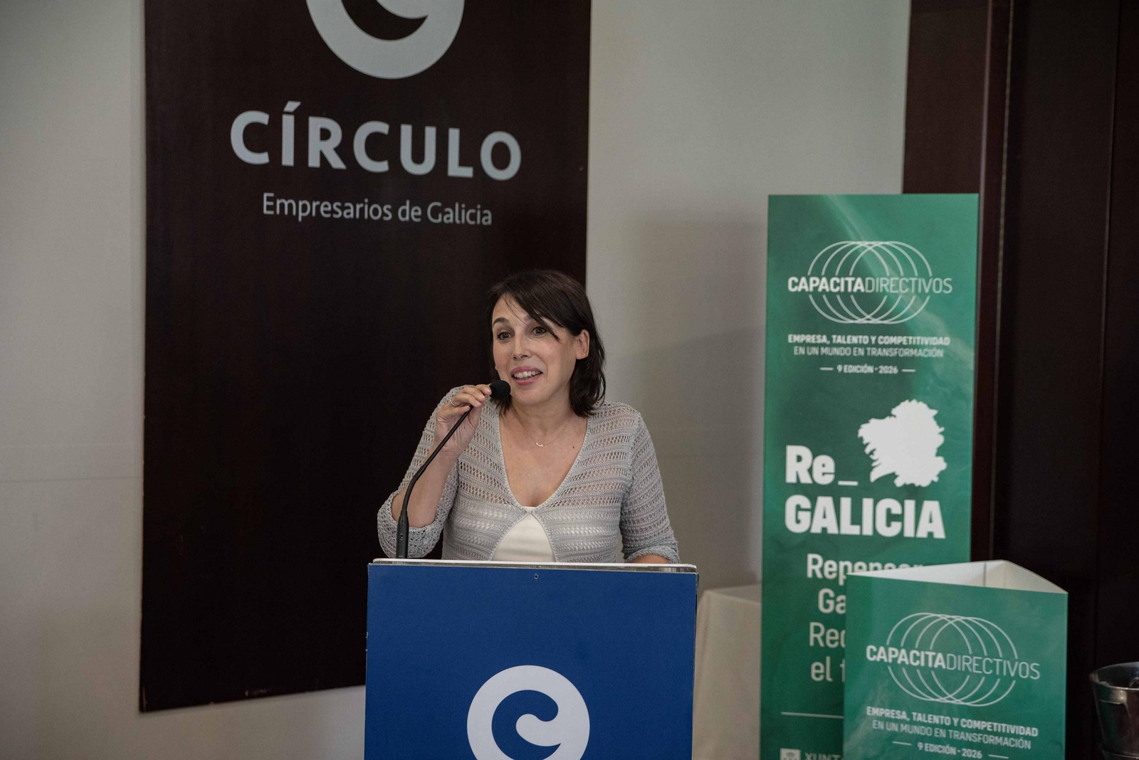 La conselleira María Jesús Lorenzana participó en la tribuna del Círculo de Empresarios.
