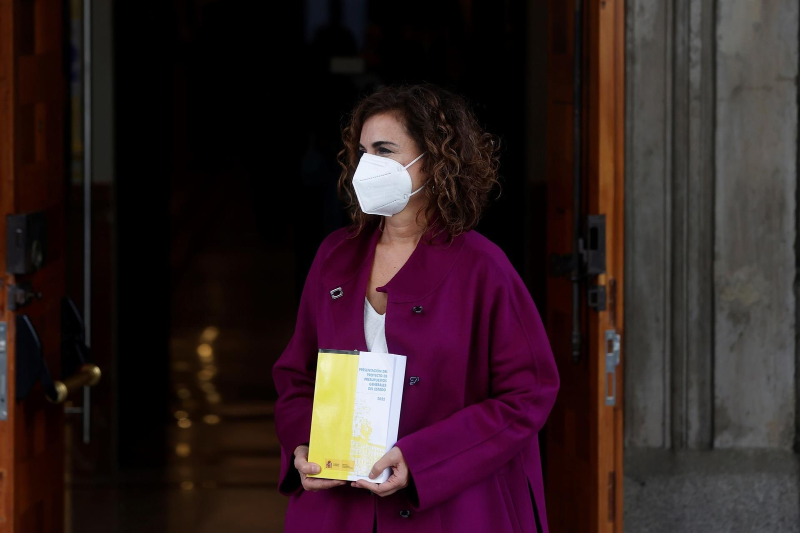 La ministra Montero presentó este miércoles los Presupuestos del Gobierno para 2022. // EFE