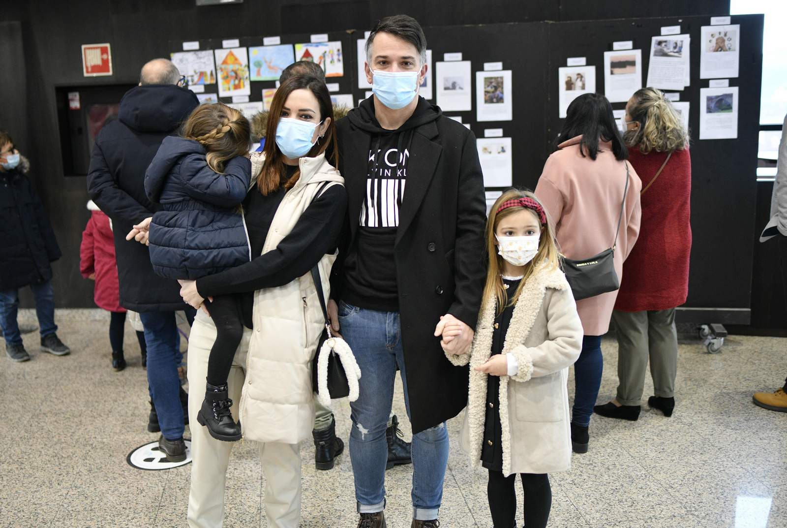 Acto institucional por el aniversario de la Constitución en el auditorio de Ourense.
Paola, Silvia, Iván, Alma.
Foto: Xesús Fariñas