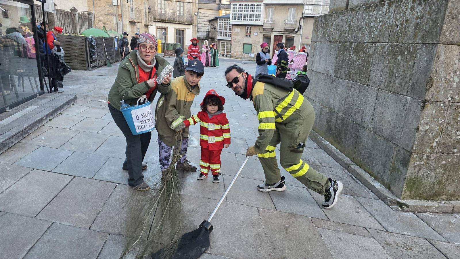 Galería | Trives se vuelca con su Martes de Entroido