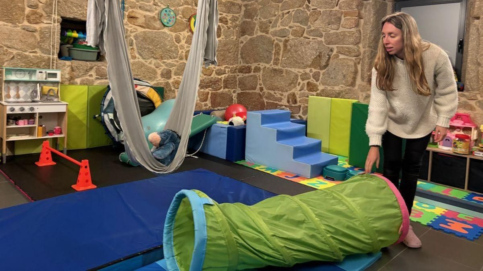 Unha das aulas da asociación que xestiona a atención temperá.