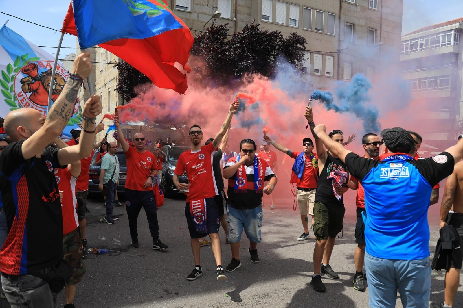 Galería | La UD Ourense quiere llegar a Primera Federación y la afición se vuelca con el equipo en O Couto