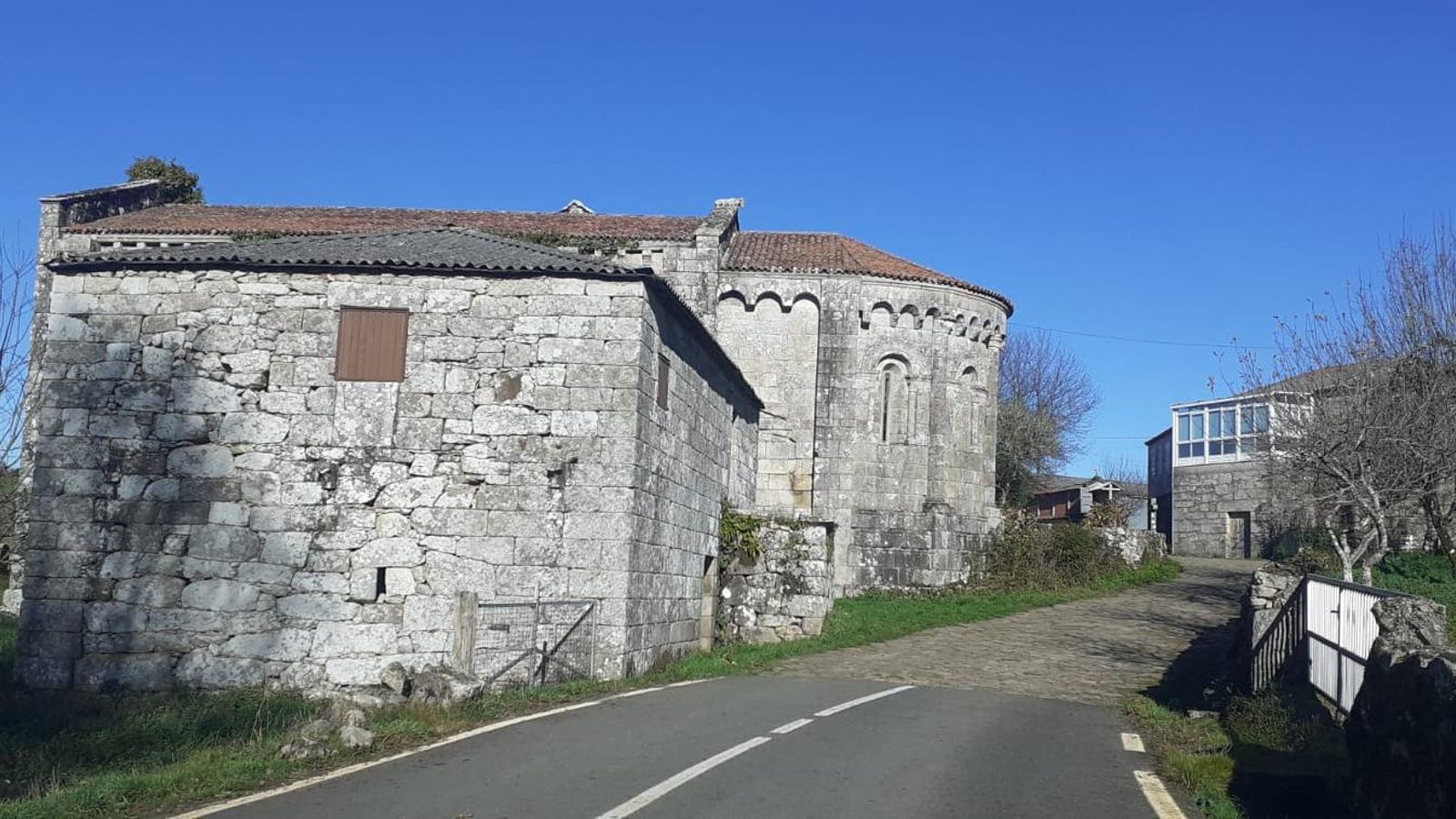 Dozón. Mosteiro de San Pedro de Vilanova web