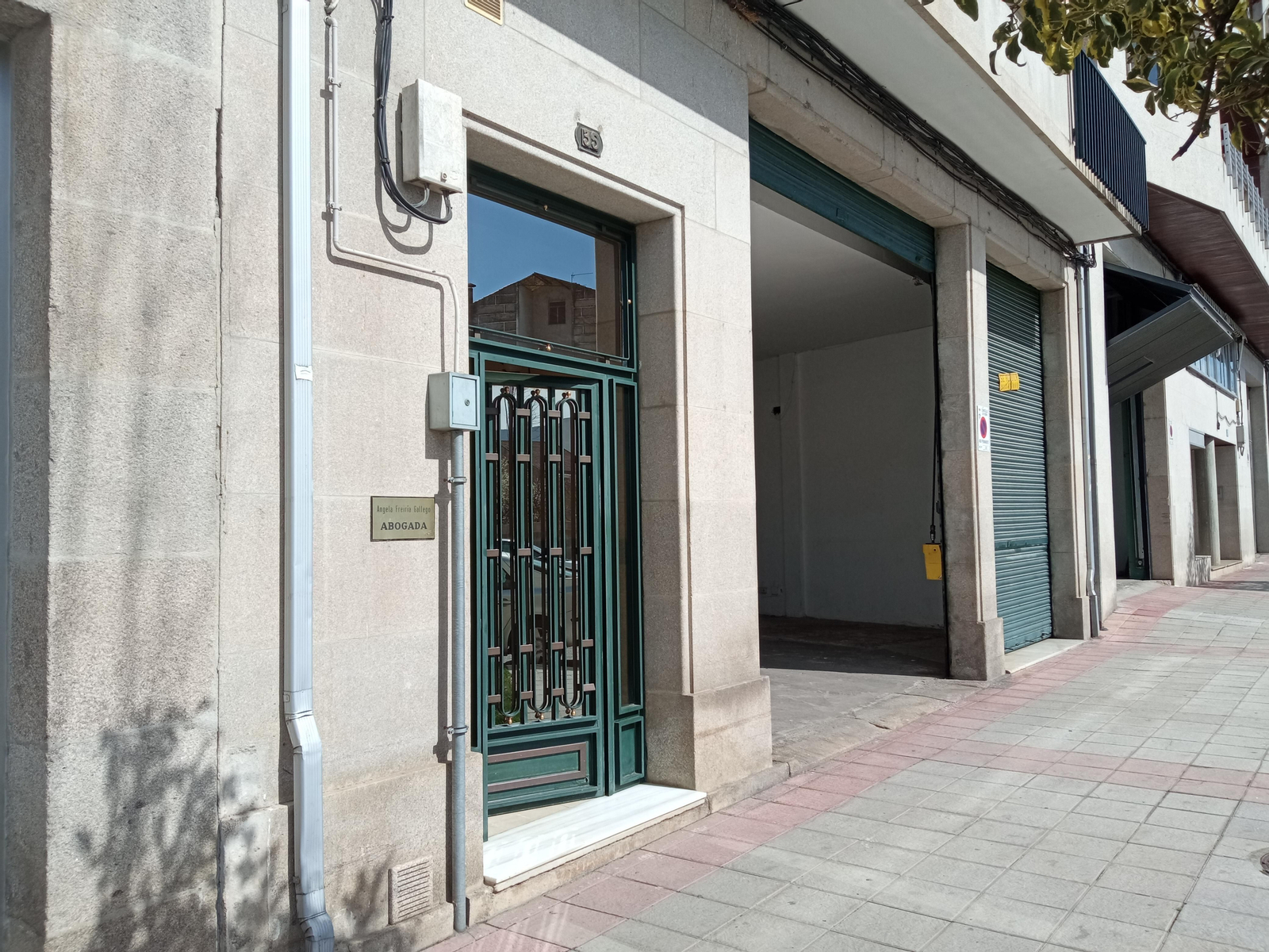 El edificio donde se produjo el robo. (Foto: C. C.).