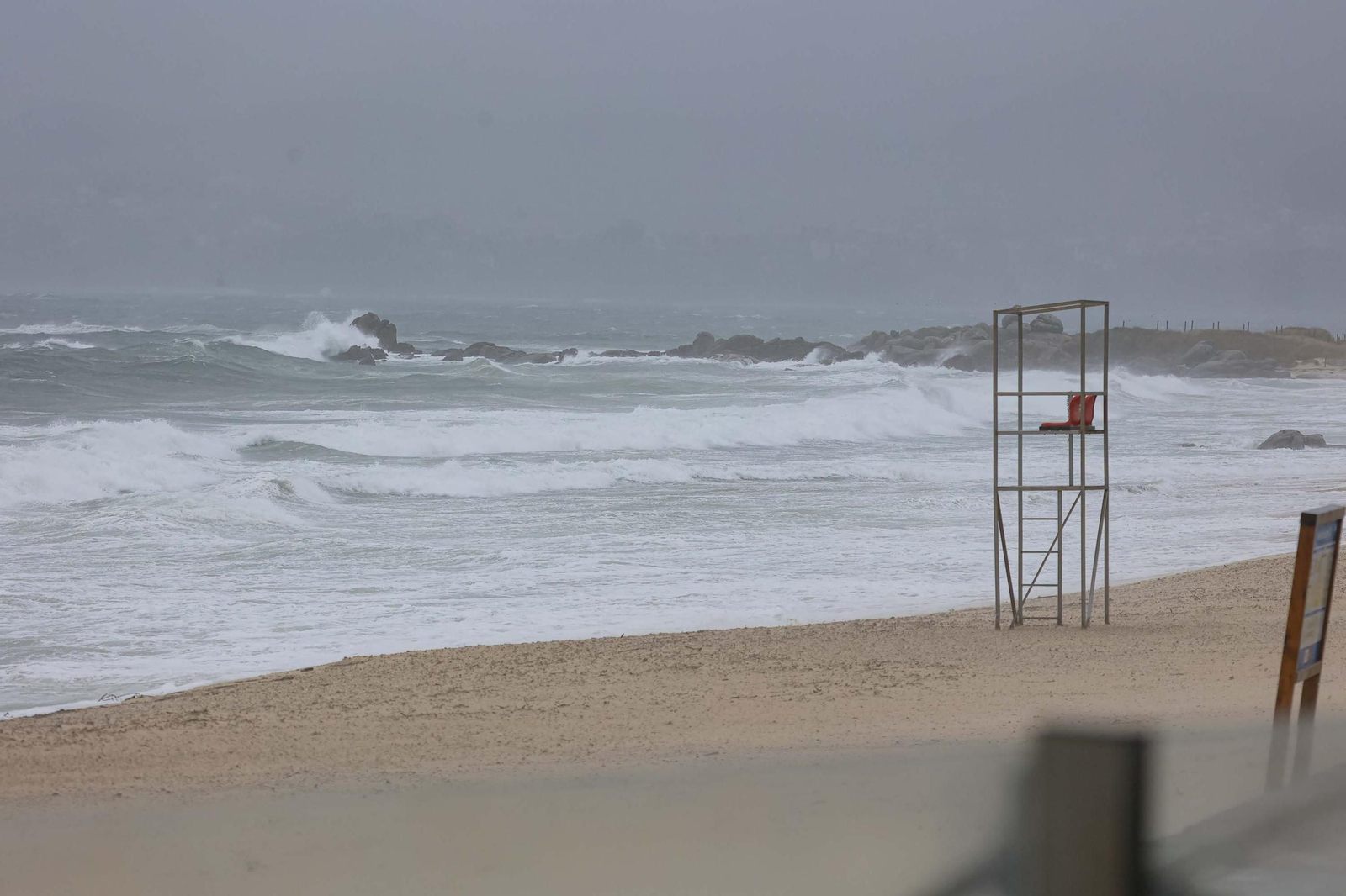 GALERÍA | Los estragos de la borrasca Herminia en Vigo