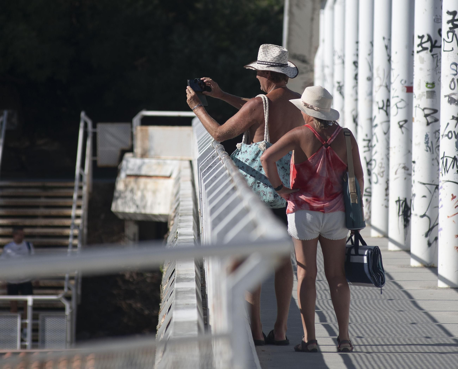 Galería | Los ourensanos combaten un calor inusual a mediados de otoño