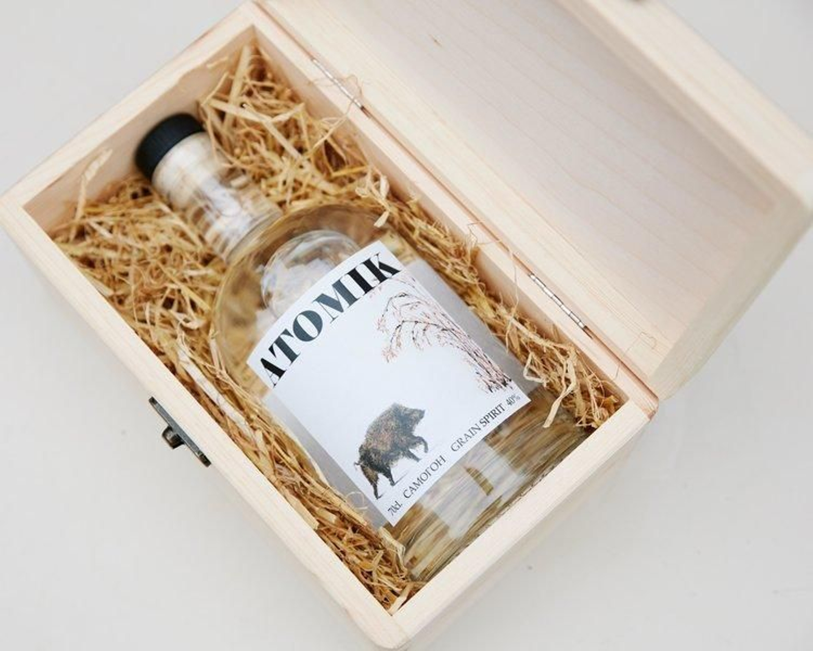 La única botella, por ahora, de vodka hecho con granos producidos cerca de Chernóbil.