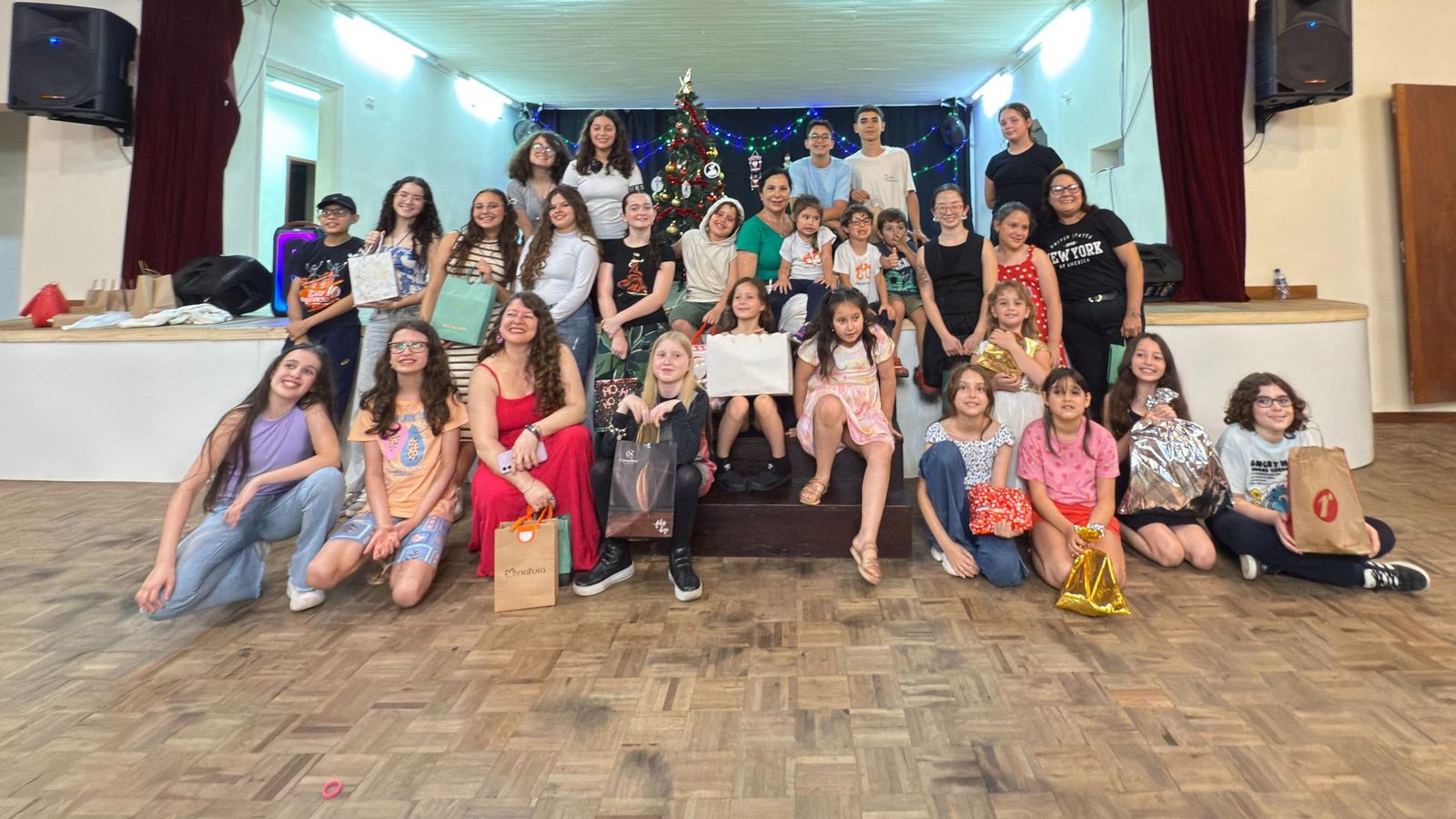 Velada navideña de los integrantes del grupo