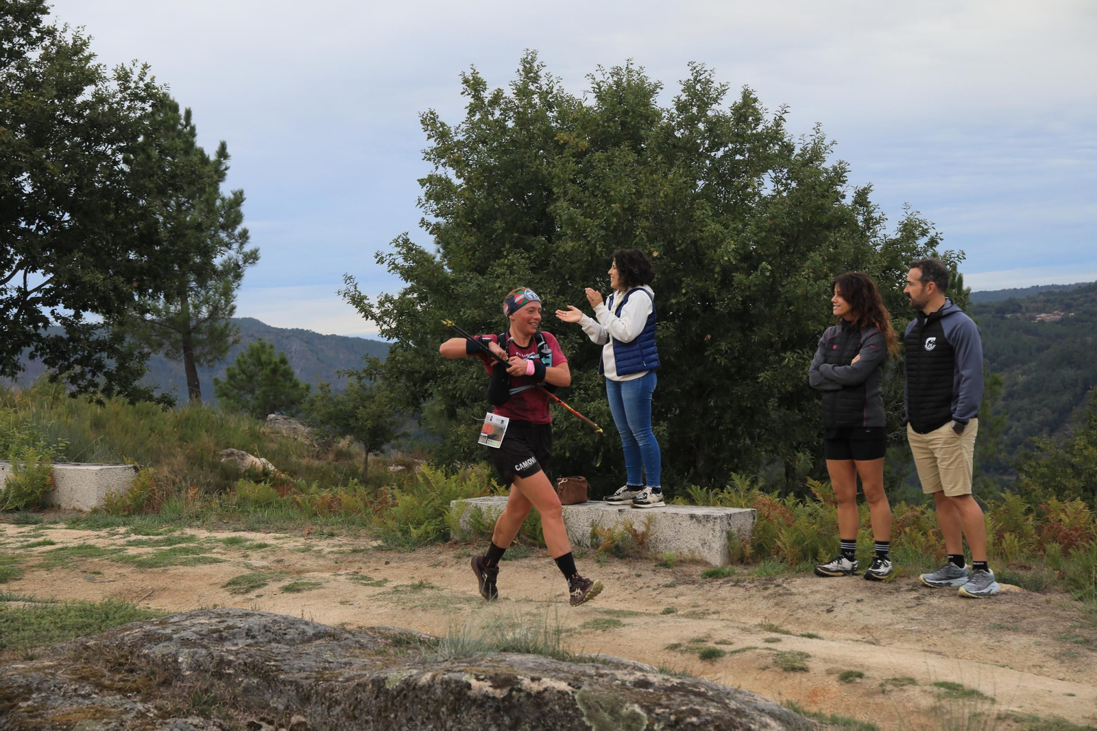 Galería | El Trail Ribeira Sacra cumple diez años y lo celebra entre montes y miradores, en fotos