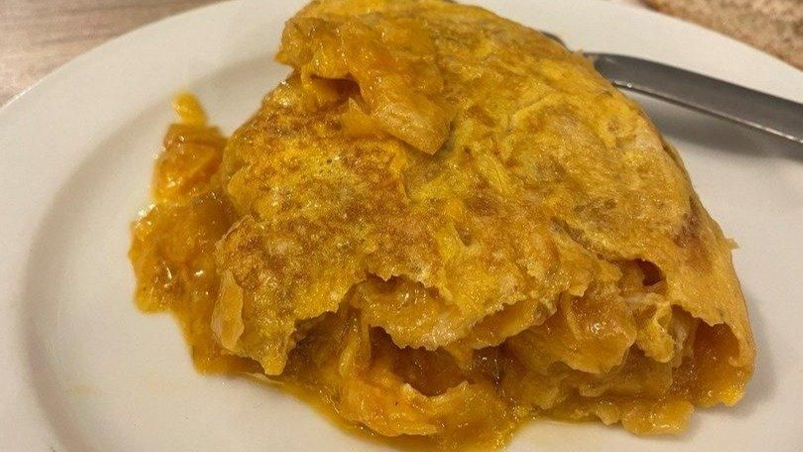Poco Hecha ¿Cómo prefieren la tortilla los españoles: con o sin cebolla, poco ...
