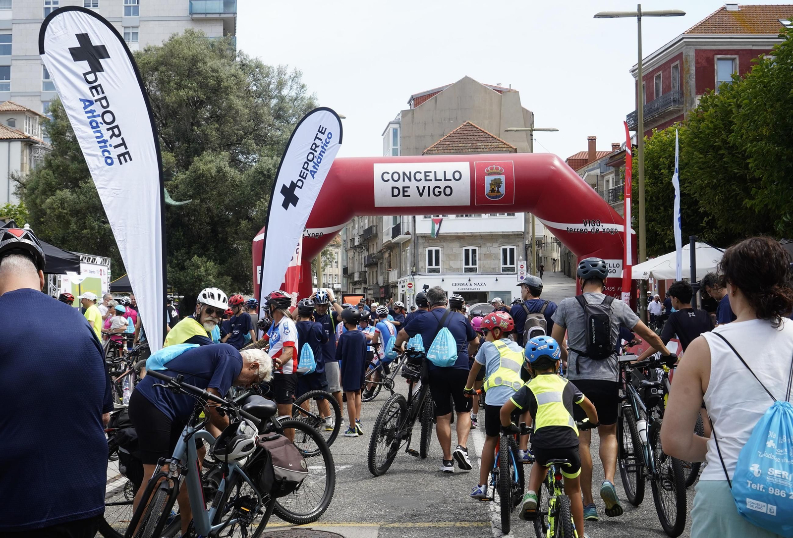 Galería | El ciclismo toma Vigo con la primera edición del Día de la Bici de Atlántico